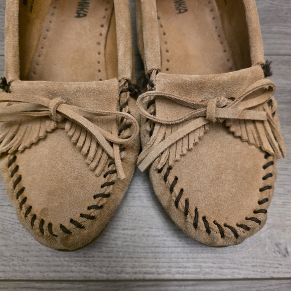 Minnetonka Women's Kilty Suede Moccasin - Picture 2 of 8
